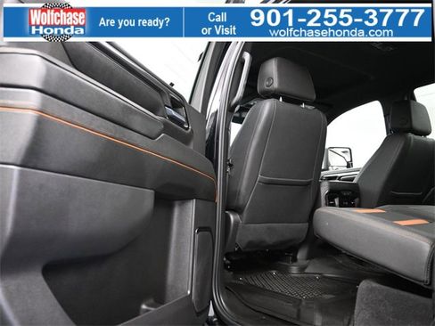 Used 2024 GMC Sierra 2500 AT4 w/ AT4 Premium Plus Package image 16