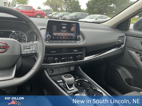 New 2026 Nissan Rogue SV image 7