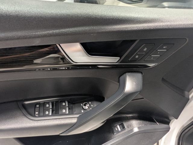 Used 2019 Audi Q5 2.0T Premium w/ Convenience Package AWD/4WD image 21