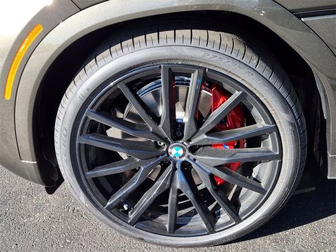 New 2026 BMW X6 xDrive40i image 7