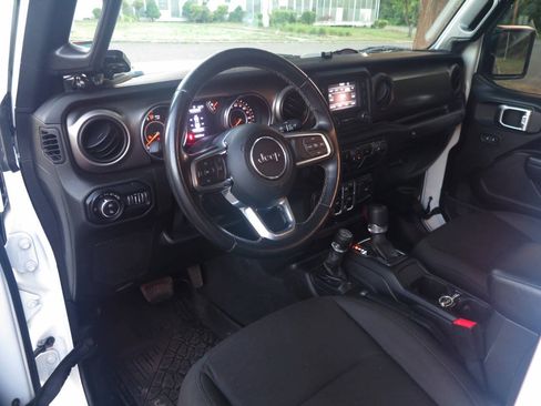Used 2020 Jeep Gladiator Sport w/ Quick Order Package 24S AWD/4WD image 11
