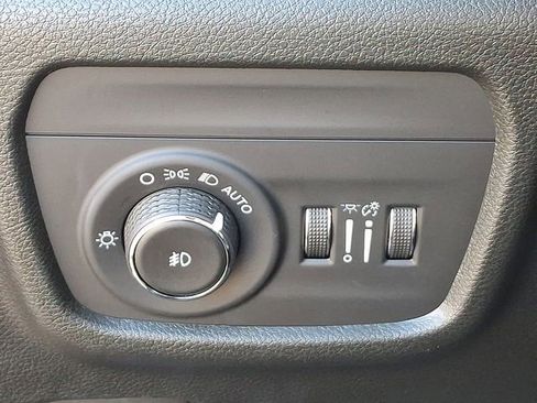 Used 2022 Jeep Grand Cherokee L Limited image 29