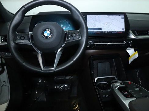 Certified 2025 BMW X2 xDrive28i w/ Premium Package image 30