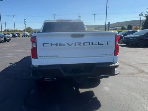 Used 2021 Chevrolet Silverado 1500 Custom Trail Boss AWD/4WD image 7
