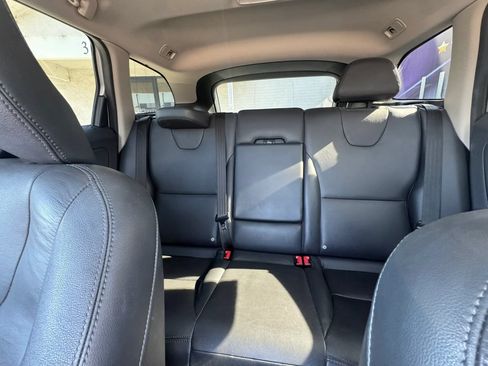 Used 2016 Volvo XC60 T5 Premier w/ Proximity Package FWD image 19