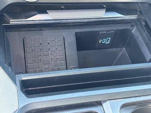 Used 2025 Ford F250 Platinum AWD/4WD image 37