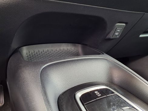 Used 2026 Toyota Corolla LE FWD image 20