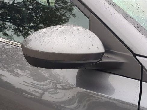 Used 2025 Nissan Sentra SV image 11