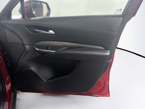 Used 2024 Cadillac XT4 Premium Luxury image 32