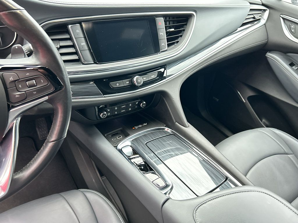 Used 2024 Buick Enclave Premium AWD/4WD image 12