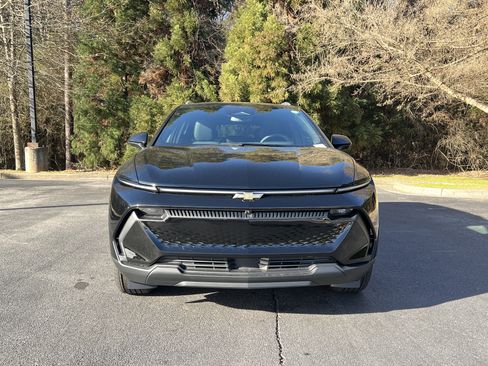 New 2026 Chevrolet Equinox EV LT AWD/4WD image 3