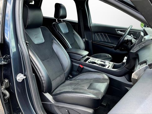 Used 2024 Ford Edge ST image 7