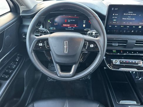 Used 2023 Lincoln Corsair FWD image 14