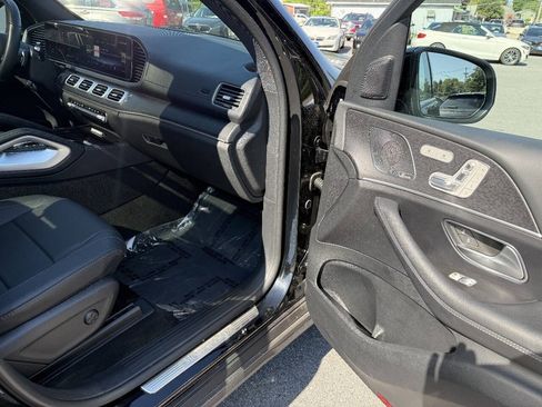 Used 2025 Mercedes-Benz GLS 450 4MATIC image 16