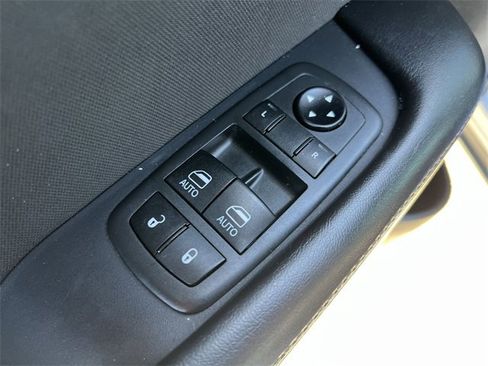 Used 2021 Dodge Challenger R/T image 13