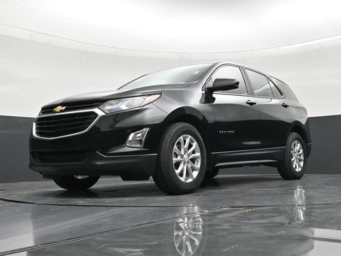 Used 2020 Chevrolet Equinox LS FWD image 20
