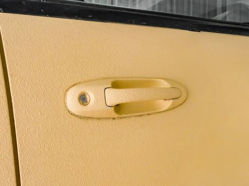 Used 2004 Toyota Sequoia SR5 image 41