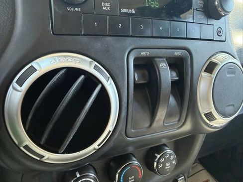 Used 2011 Jeep Wrangler Sahara w/ Dual Top Group image 21