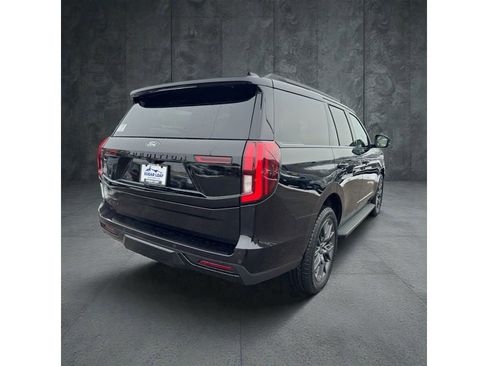 New 2026 Ford Expedition Platinum w/ Stealth Appearance Package image 3