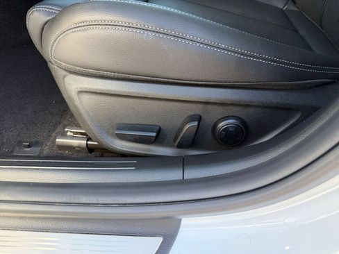 Used 2026 Genesis G70 2.5T RWD image 19