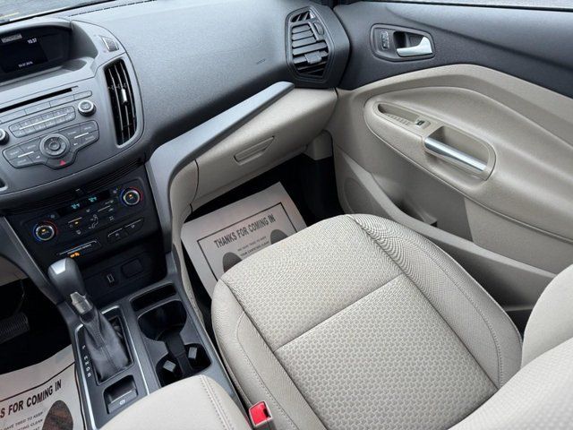 Used 2017 Ford Escape SE AWD/4WD image 15