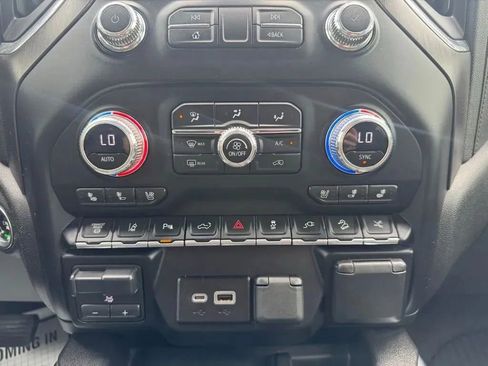Used 2023 GMC Sierra 2500 AT4 w/ AT4 Premium Plus Package AWD/4WD image 28