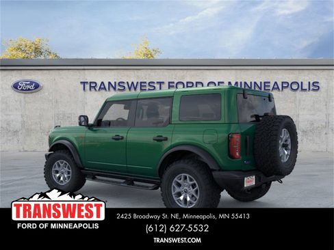 New 2025 Ford Bronco Badlands image 4