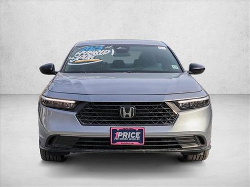 Used 2023 Honda Accord Sport image 2