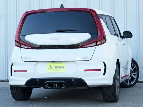 Used 2022 Kia Soul Turbo image 4