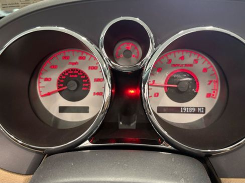 Used 2006 Pontiac Solstice Convertible w/ Premium Package RWD image 21