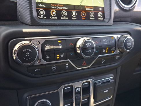 Used 2021 Jeep Wrangler Unlimited Sahara AWD/4WD image 42