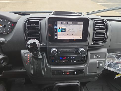 Used 2025 RAM ProMaster 2500 w/ Storage Group image 13