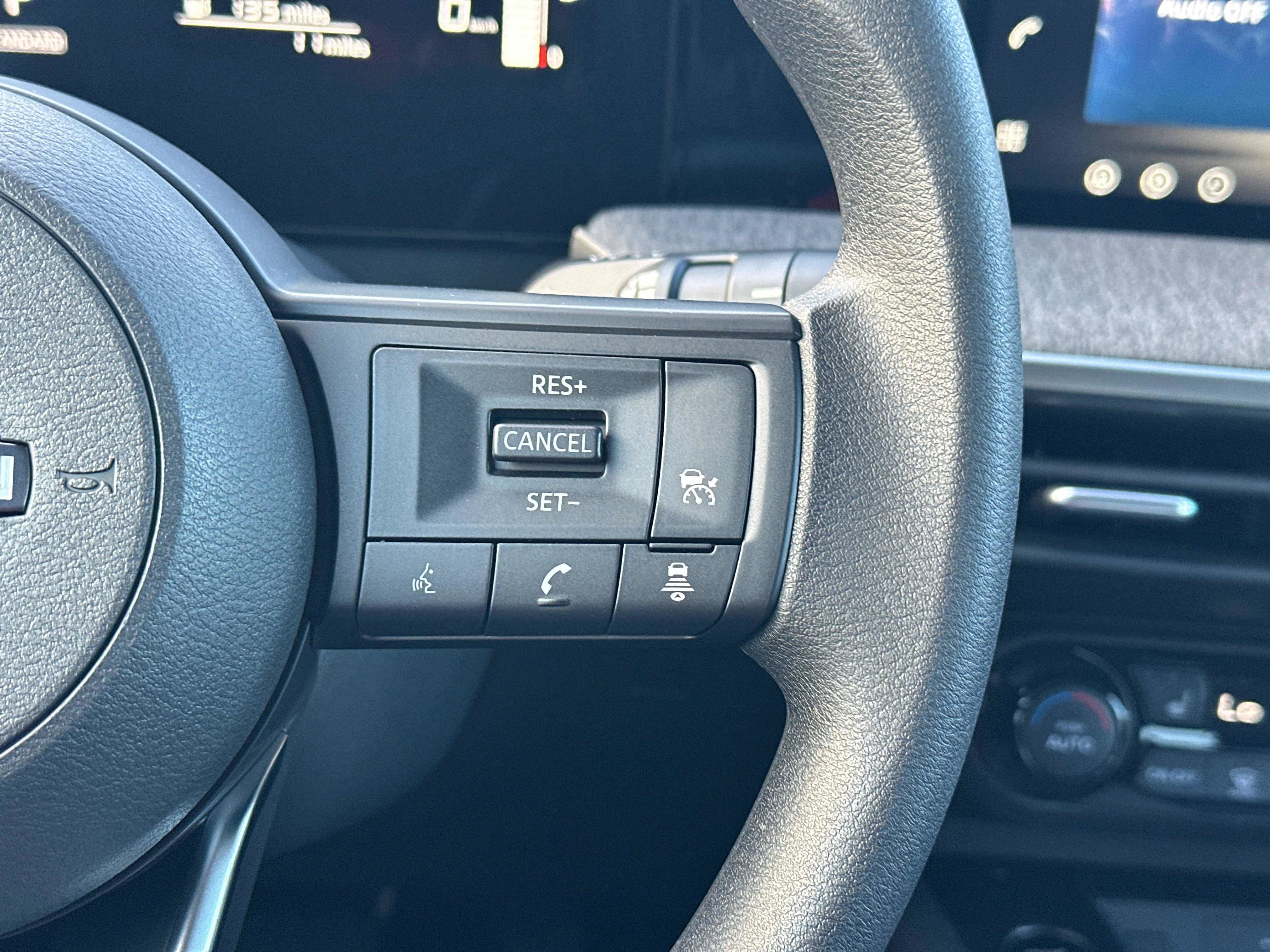 New 2027 Nissan Kicks SV AWD/4WD image 38