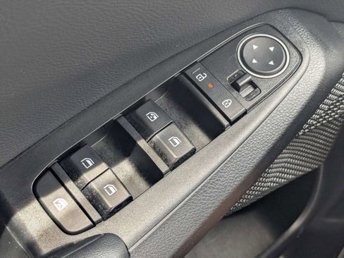 Certified 2025 Kia Seltos S AWD/4WD image 29