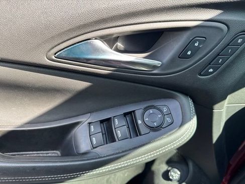 Used 2025 Buick Encore GX Avenir w/ Avenir Technology Package FWD image 11