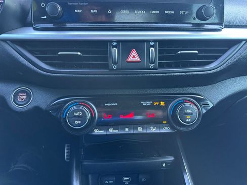 Used 2024 Kia Forte GT-Line w/ GT-Line Premium Package FWD image 12