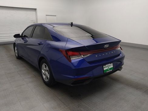 Used 2021 Hyundai Elantra SE FWD image 5