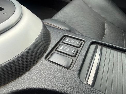 Used 2006 Nissan 350Z Touring RWD image 26