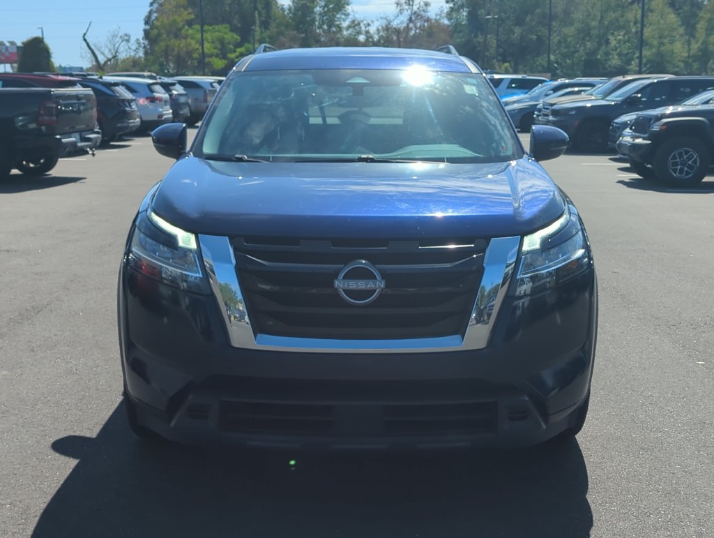 Used 2022 Nissan Pathfinder SV AWD/4WD image 10