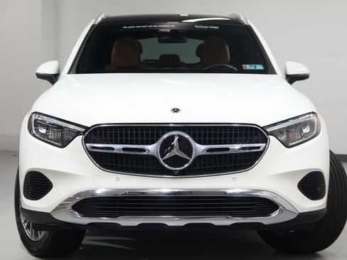 Used 2024 Mercedes-Benz GLC 300 4MATIC image 9
