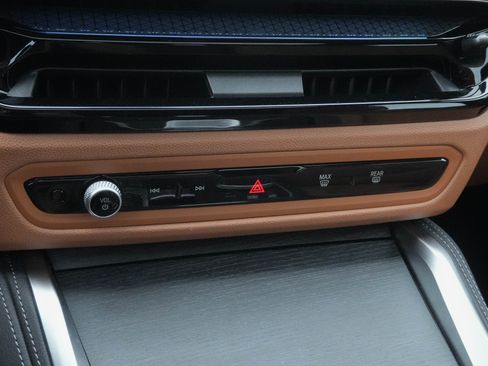 Certified 2025 BMW M440i RWD image 24