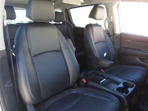 Used 2023 Honda Odyssey Touring image 11