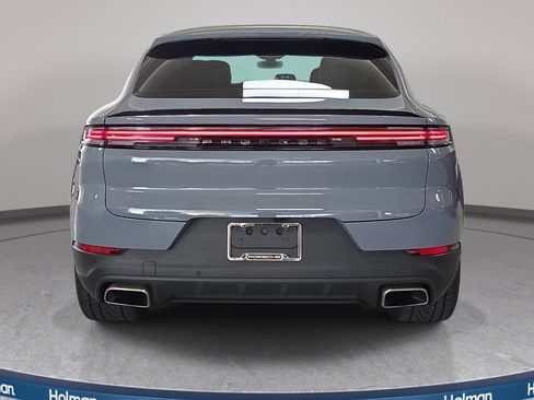 Used 2024 Porsche Cayenne Coupe AWD/4WD image 8