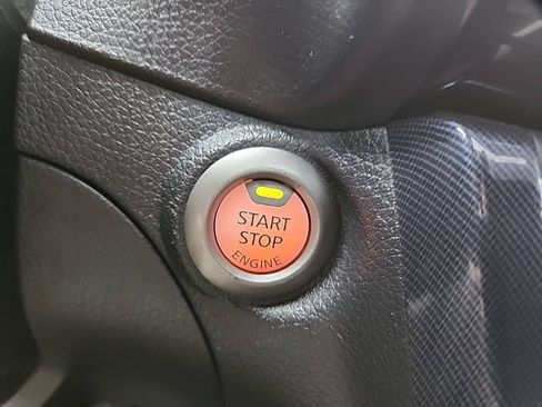 Used 2019 Nissan Sentra SR w/ Premium Package (SR) FWD image 24