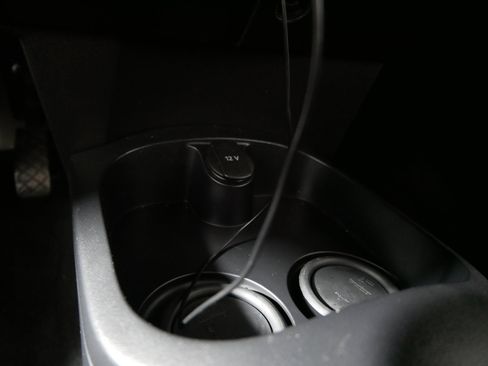 Used 2010 Volkswagen Beetle Coupe image 30