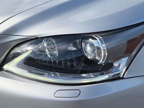 Used 2013 Lexus LS 460 w/ Comfort Pkg RWD image 11