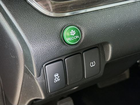 Used 2016 Honda CR-V EX-L image 9