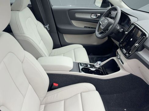 New 2026 Volvo XC40 B5 Plus w/ Climate Package image 30