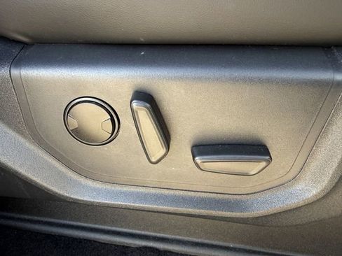 Used 2024 Ford Expedition Max XLT image 31