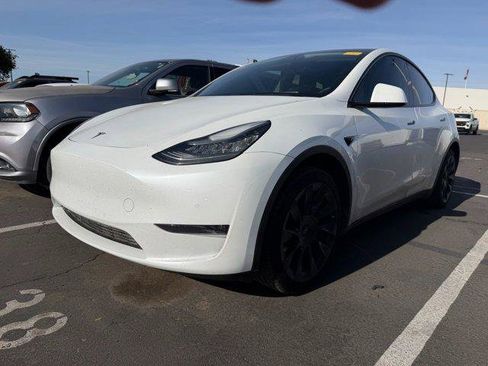 Used 2020 Tesla Model Y Long Range AWD/4WD image 5